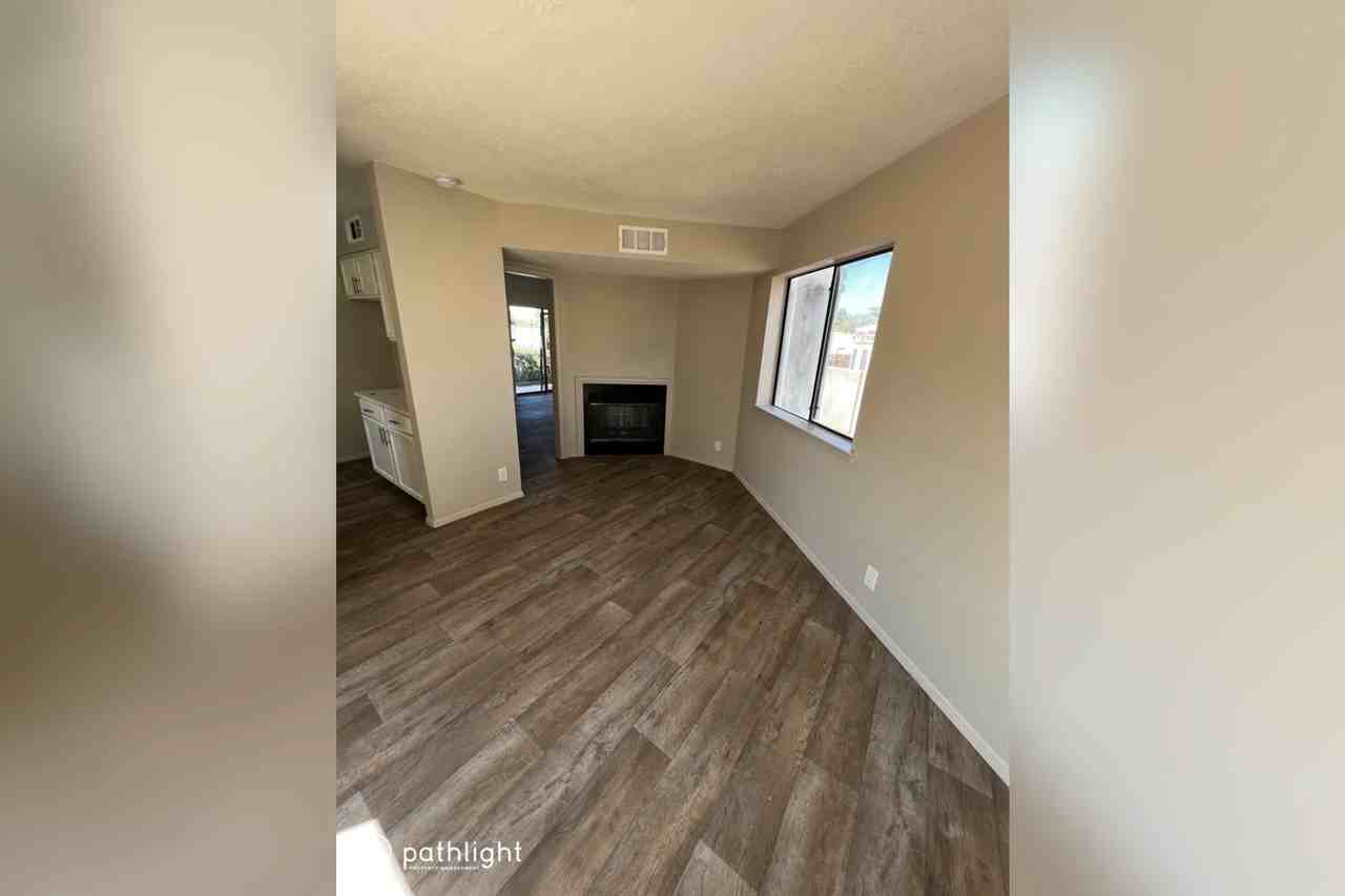 4924 Indigo Dr Nw - Photo 2 of 18