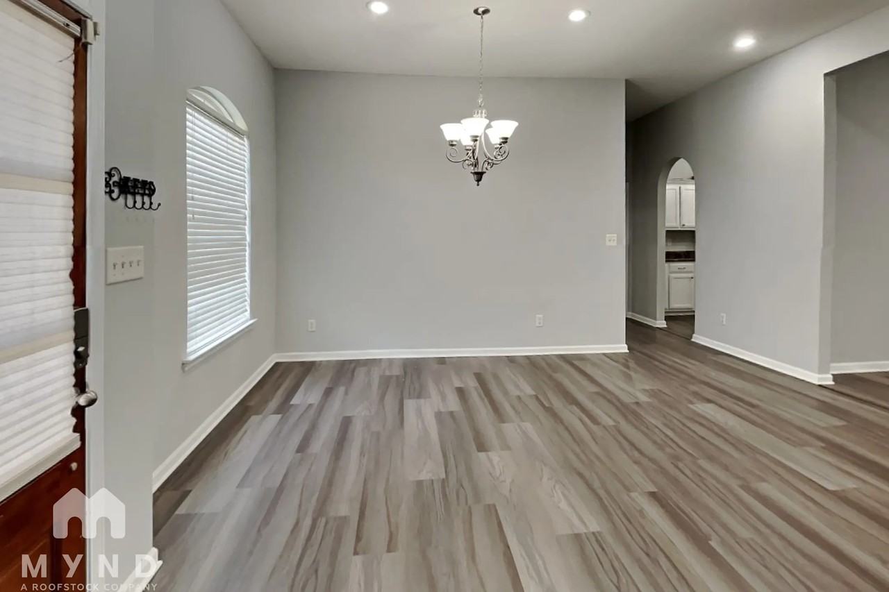 232 Hummingbird Loop - Photo 3 of 31