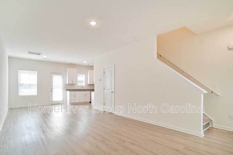 18 Carnes Rd - Photo 3 of 21