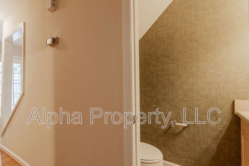 408 Townes St #5 - Photo 7 of 18