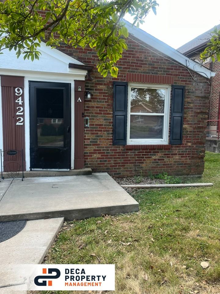 9422 Everman Ave - Photo 2 of 15