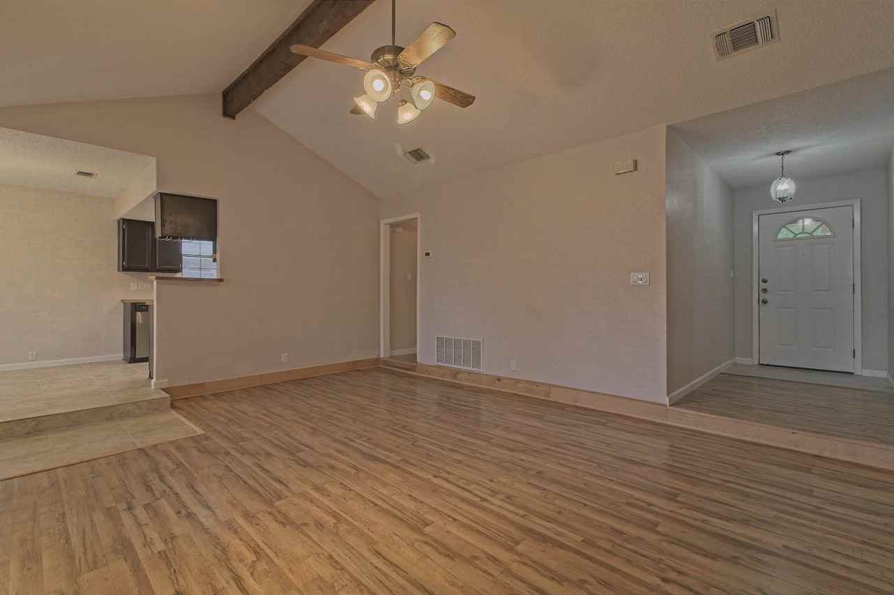 1804 Cedarlawn St - Photo 5 of 29