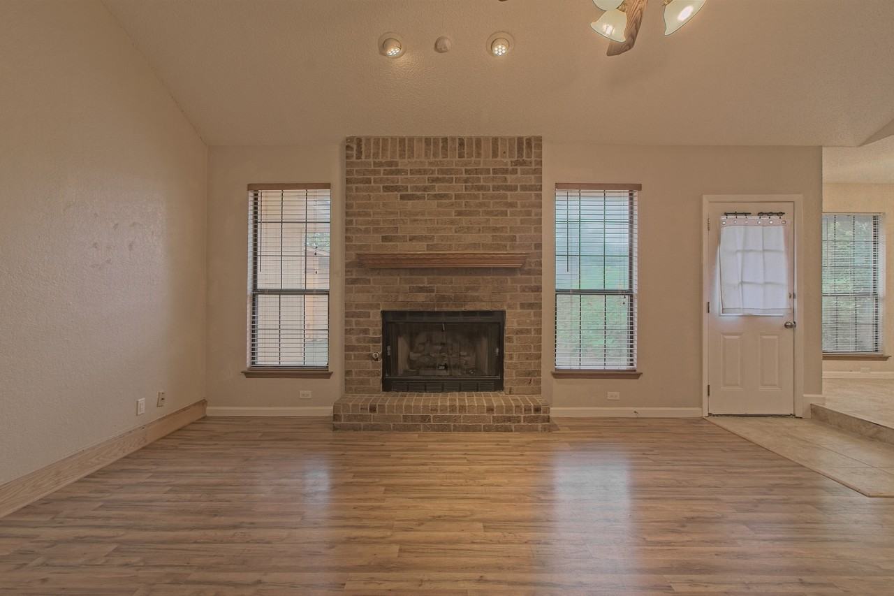 1804 Cedarlawn St - Photo 6 of 29