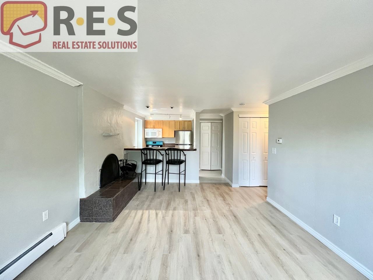 1125 N Washington St #301 - Photo 6 of 10