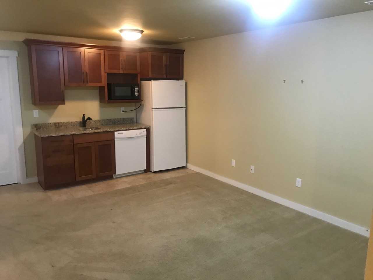 1812 7th Ave E - Photo 3 of 12