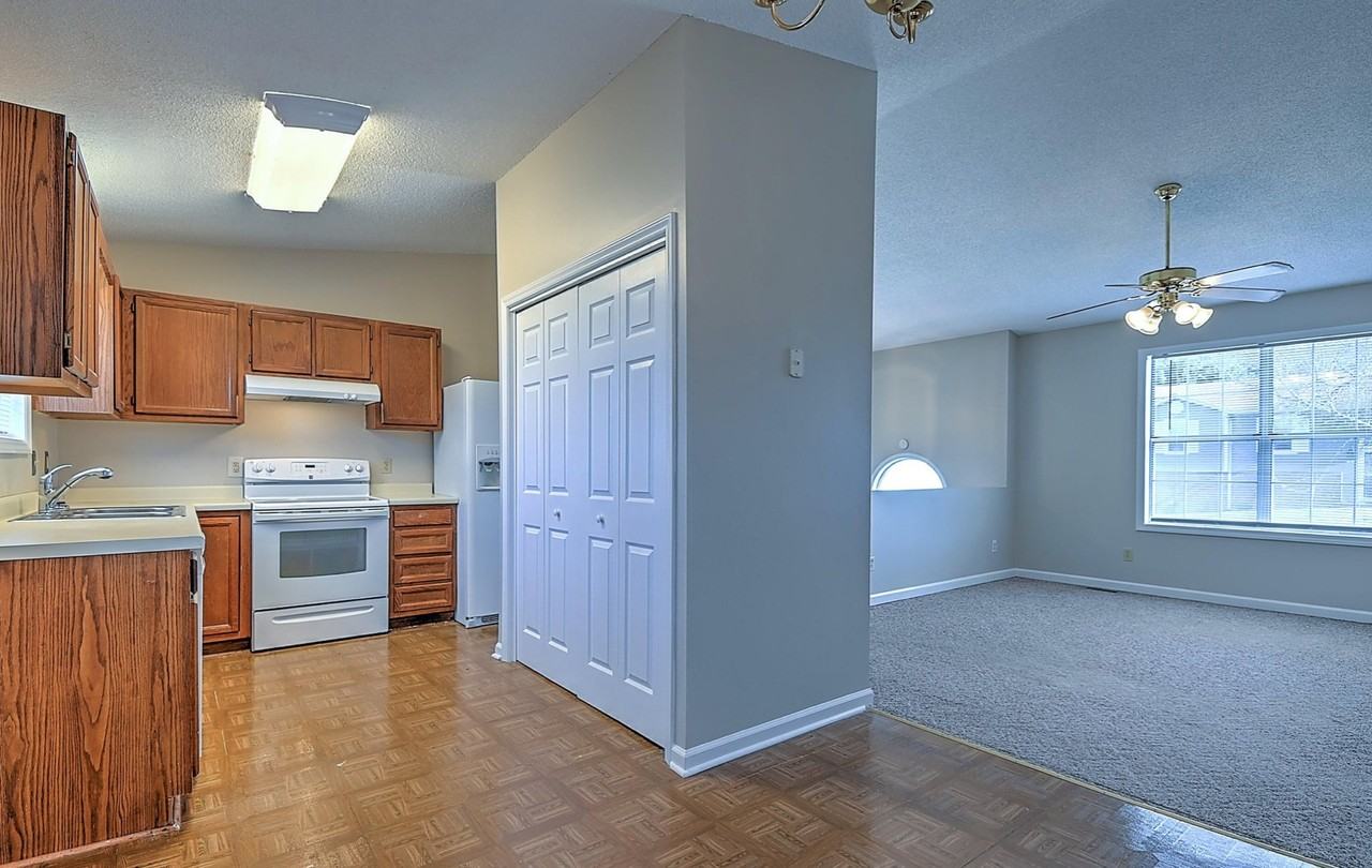 101 Kinchloe Ct - Photo 3 of 3