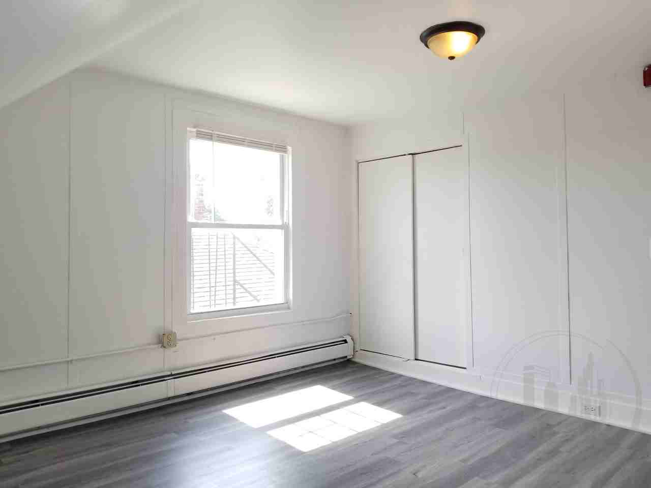 10-12 Bettez St - Photo 4 of 10