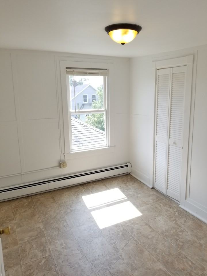 10-12 Bettez St - Photo 6 of 10