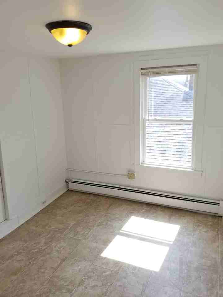 10-12 Bettez St - Photo 7 of 10