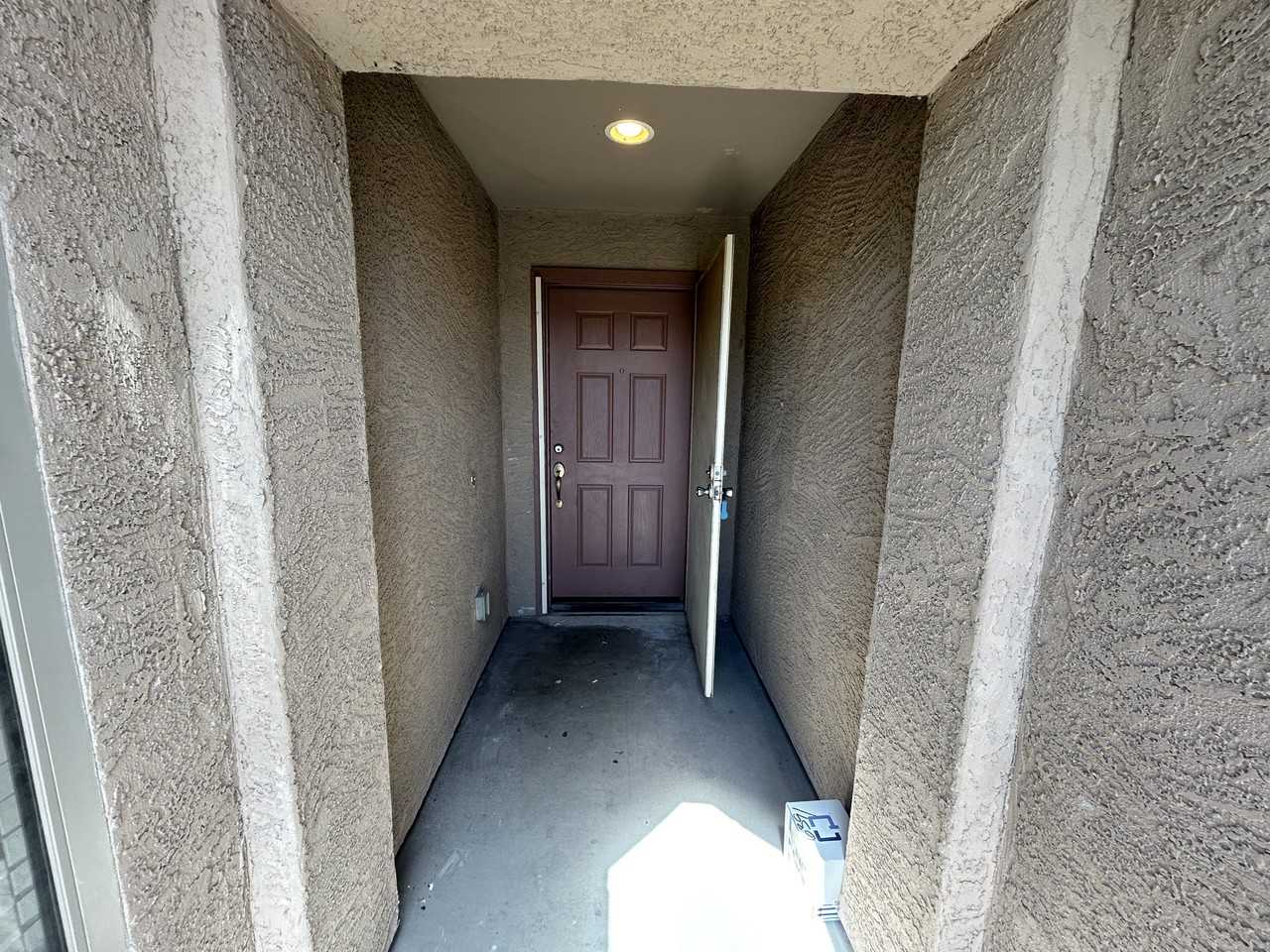 7028 S 46th Dr - Photo 4 of 41