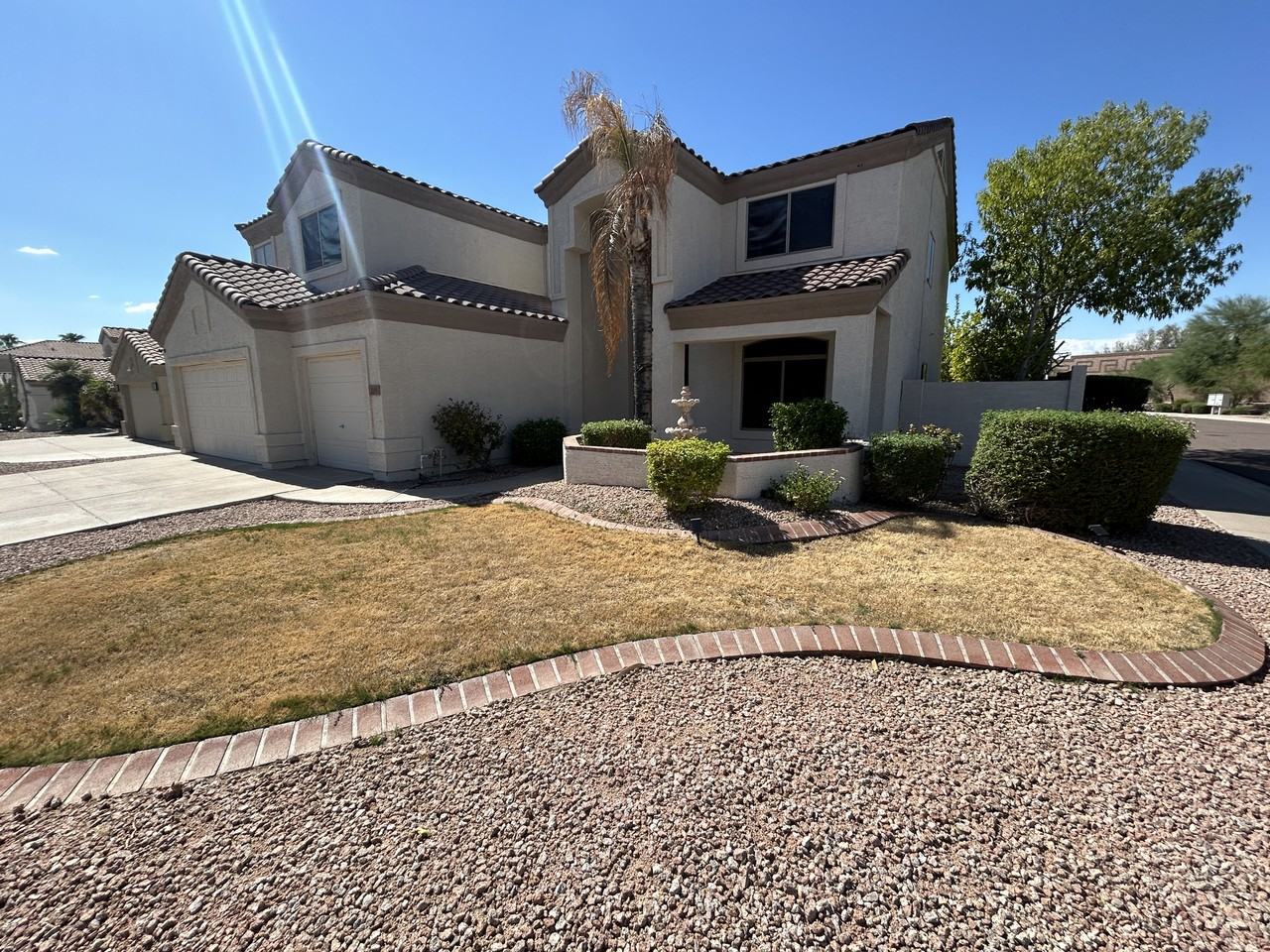 1090 W Longhorn Dr - Photo 2 of 50