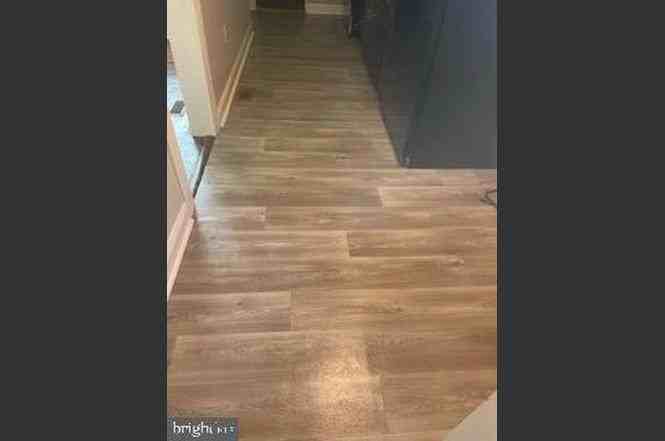 2864 West Garrison Avenue - Photo 2 of 9