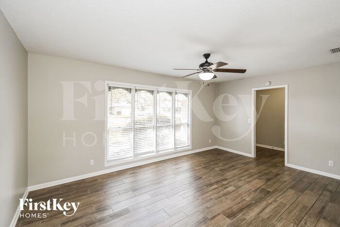 3828 Chestwood Ave - Photo 2 of 16