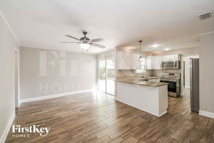 3828 Chestwood Ave - Photo 3 of 16