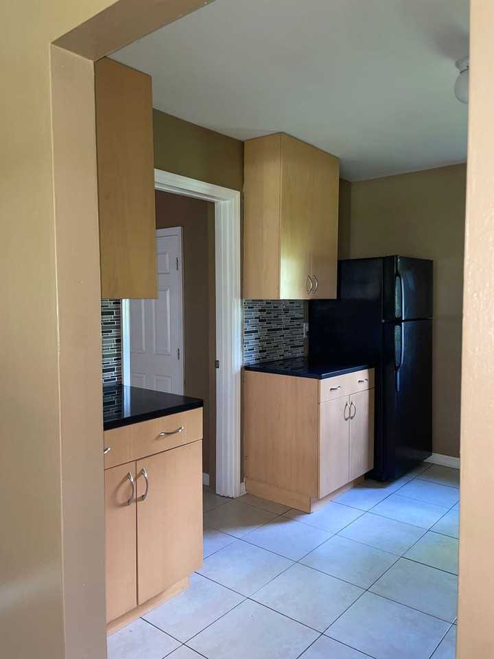 6021 Antrim St - Photo 3 of 10