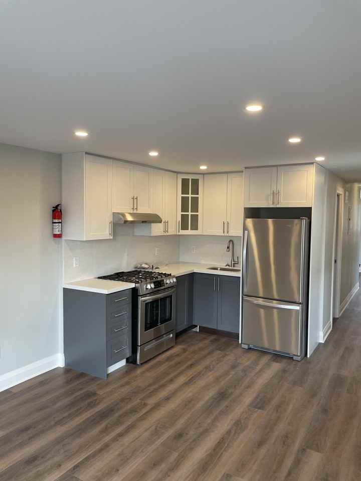 798 Ossington Avenue #1-M
