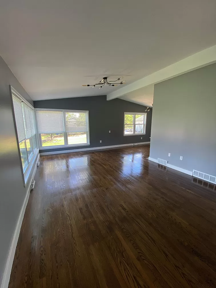 1467 Easton Rd - Photo 3 of 8