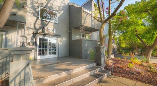 090 - 400-420 Oakland. 3 of 4