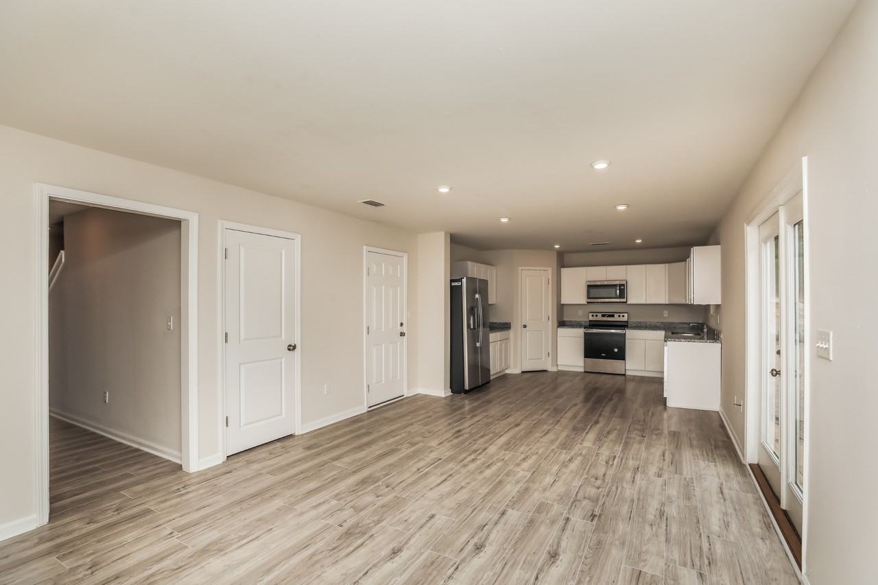 6222 6222 Travelers Rest Ct - Photo 6 of 17