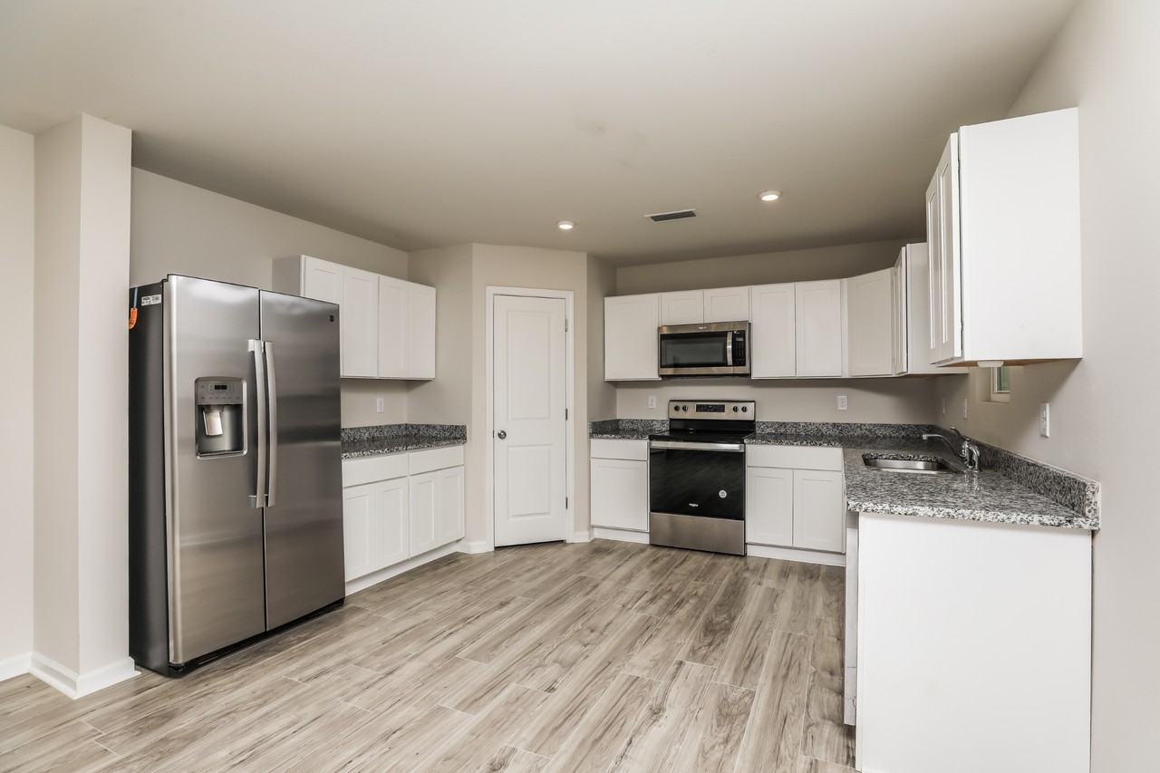 6222 6222 Travelers Rest Ct - Photo 7 of 17