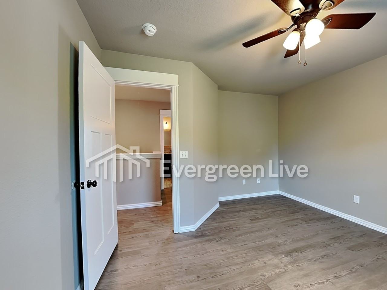 1100 Nemett Cir - Photo 7 of 20