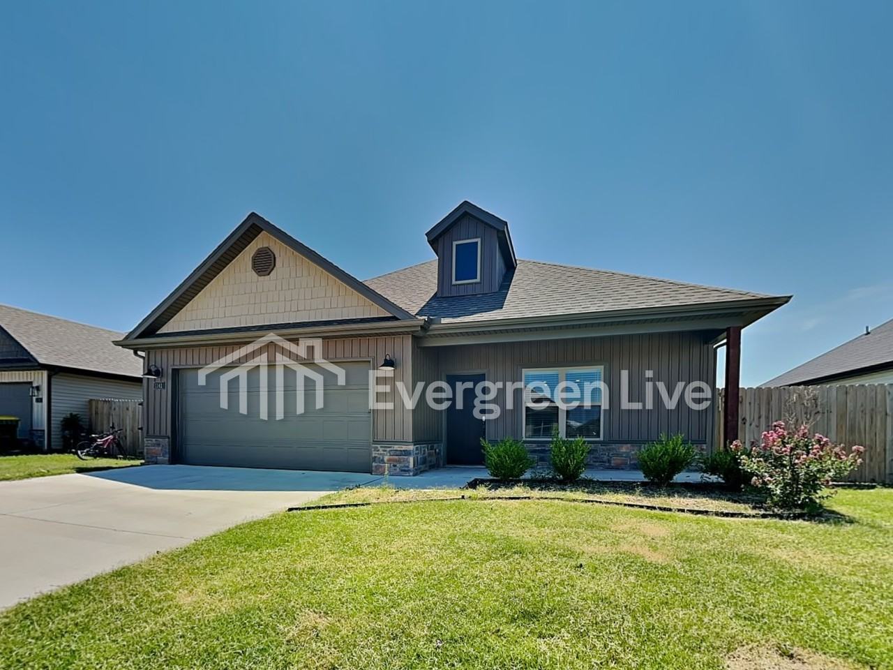 1141 Pebble Pass - Photo 2 of 16