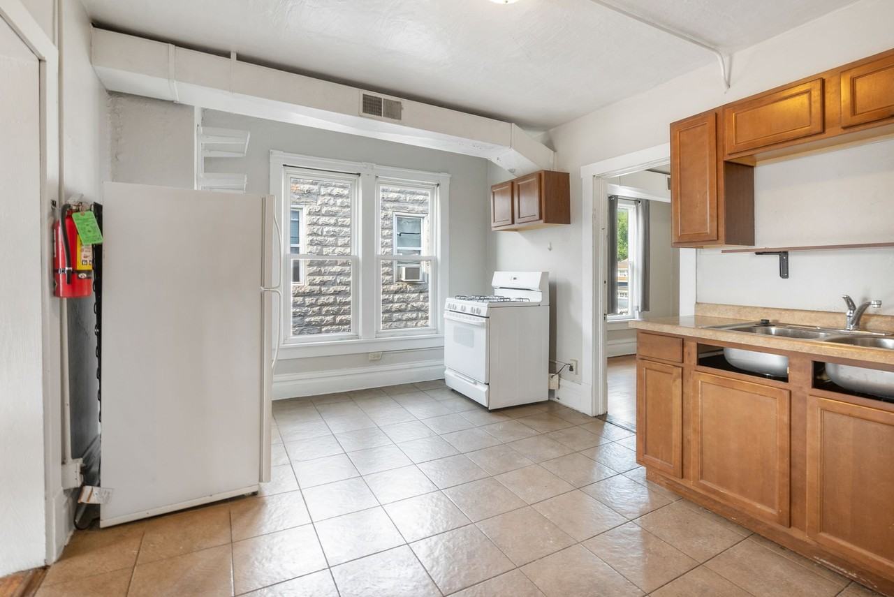 2020 College Street - Photo 5 of 25