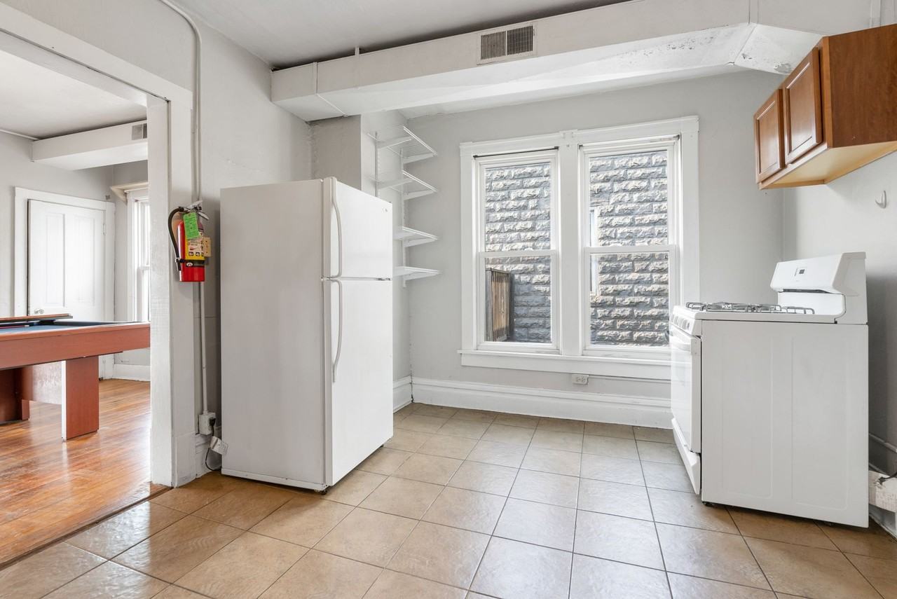 2020 College Street - Photo 7 of 25