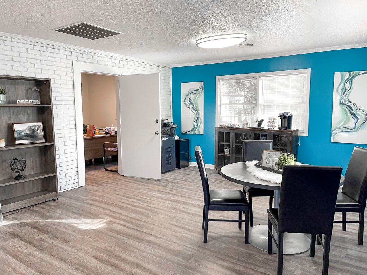 Embassy Apartments - Photo 7 of 18