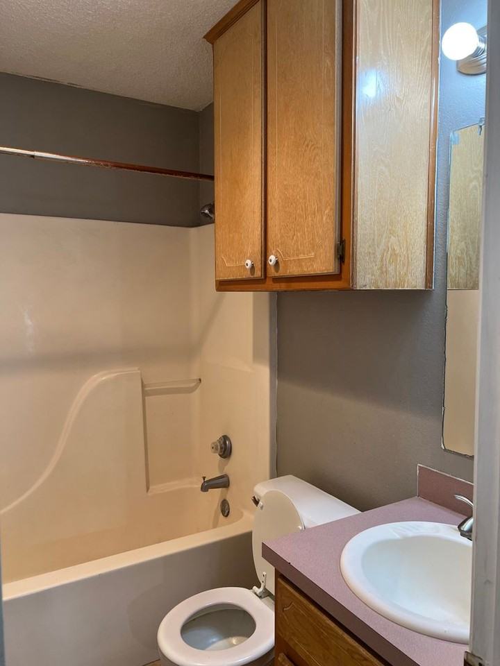 6101 7th St - Photo 7 of 23