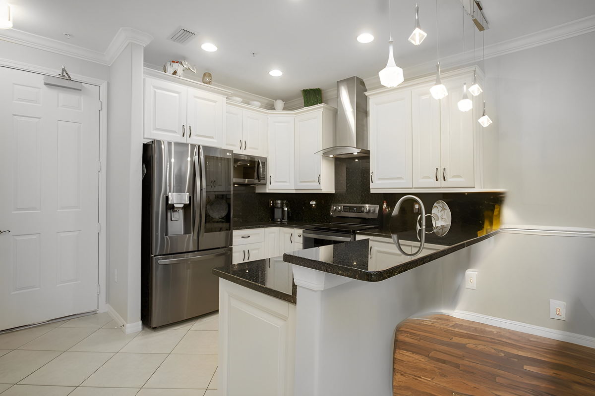 9082 Capistrano St N - Photo 2 of 6