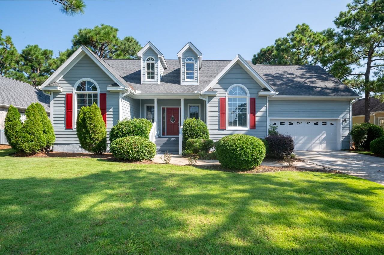 3326 St James Dr - Photo 2 of 41