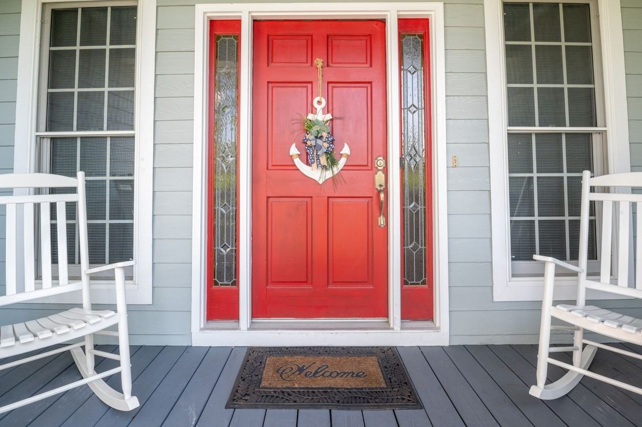 3326 St James Dr - Photo 3 of 41