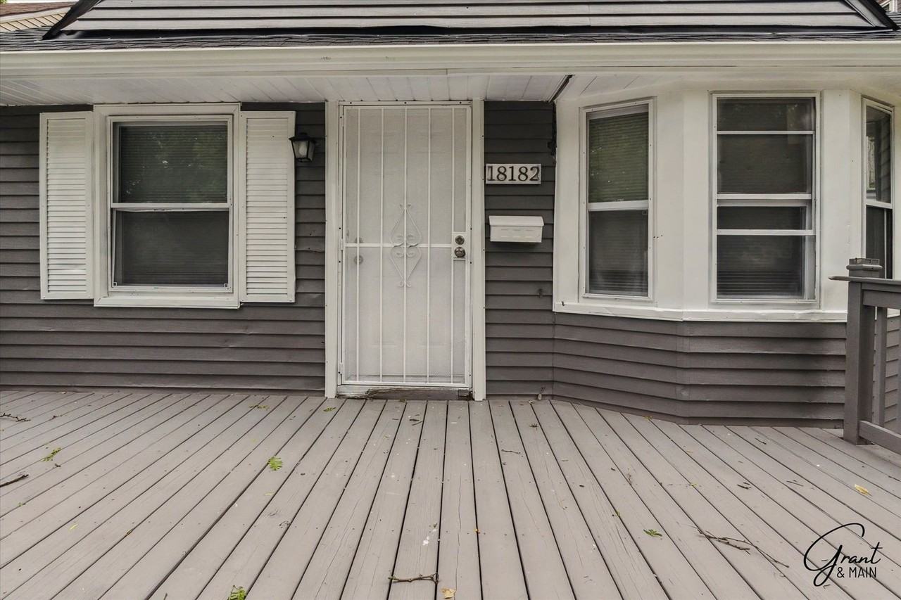 18182 Heyden St - Photo 3 of 11