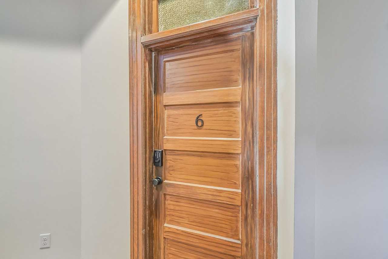 1840 Monument Avenue - Photo 2 of 31