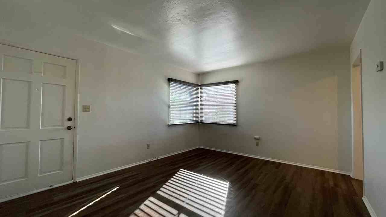 125 Casa St - Photo 4 of 16