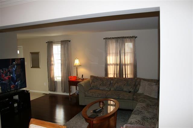 4 Truman Ave - Photo 2 of 15