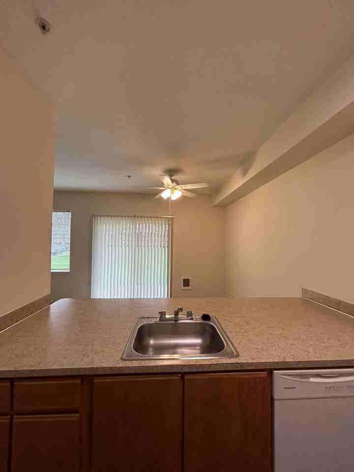 108-Hillsdale Plaza Apartments - Photo 7 of 25