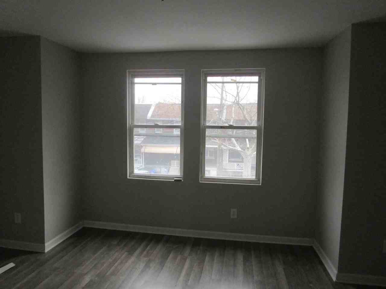 6508 Wister St - Photo 4 of 8
