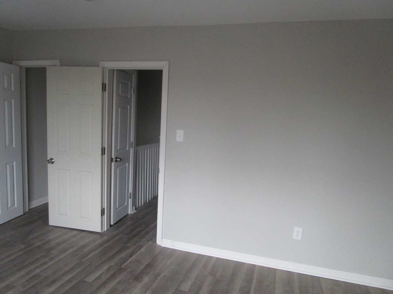 6508 Wister St - Photo 5 of 8