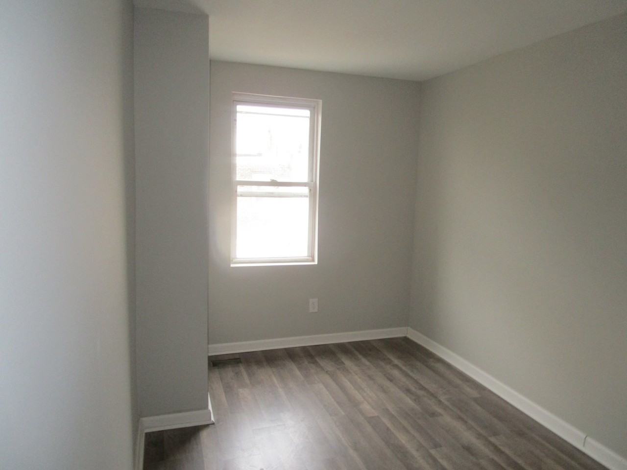 6508 Wister St - Photo 7 of 8