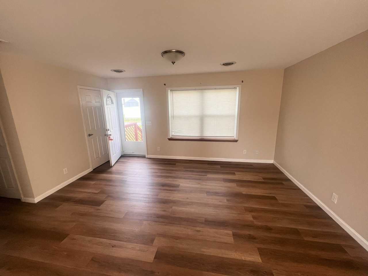 447 Dave Berry Rd - Photo 2 of 10