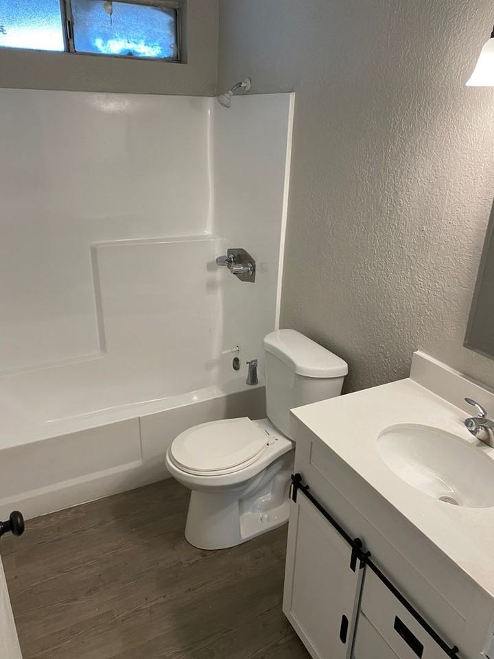 33071 Pederson St - Photo 3 of 6