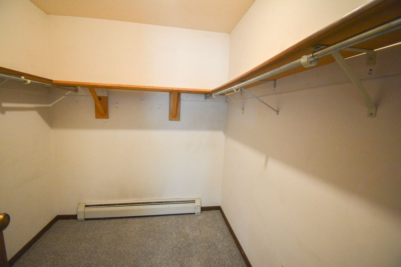 2312 Valleyhigh Dr Nw #F105 - Photo 5 of 10