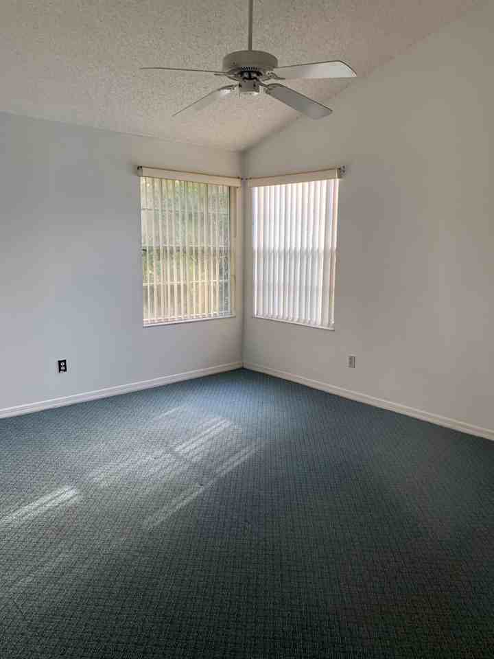 2719 N Poinciana Blvd - Photo 7 of 17