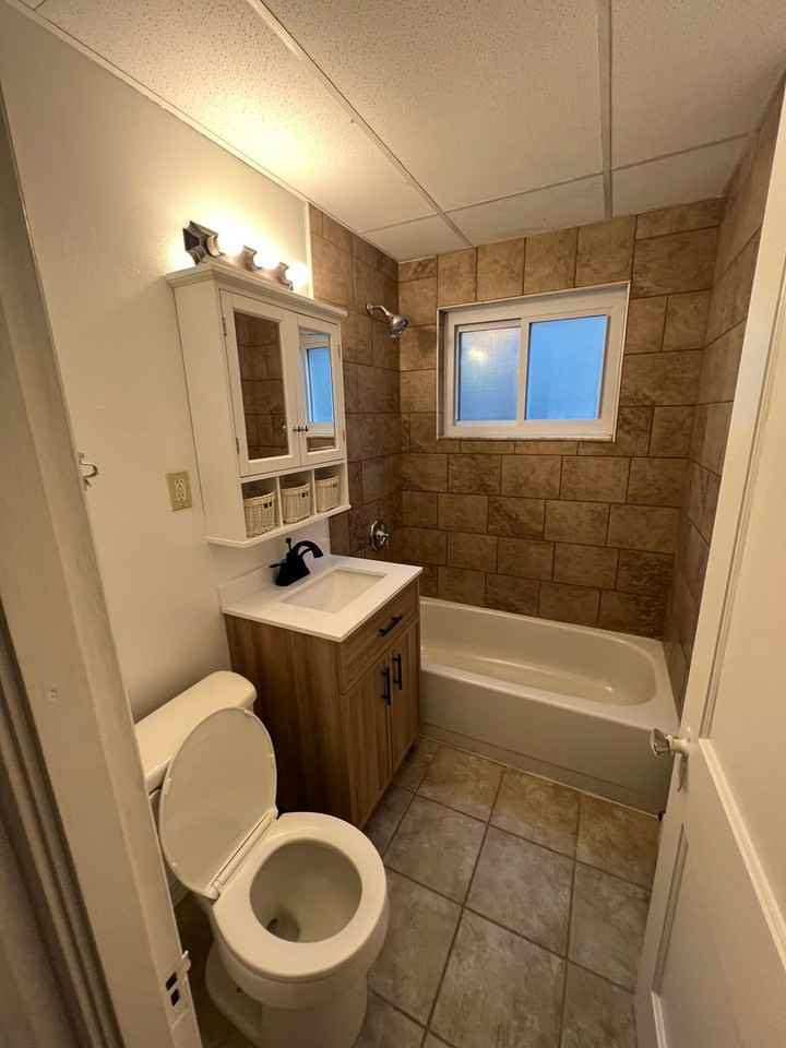 416 Oakland Ave #5 - Photo 4 of 21