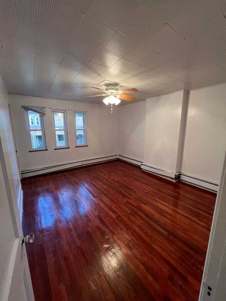 416 Oakland Ave #5 - Photo 5 of 21