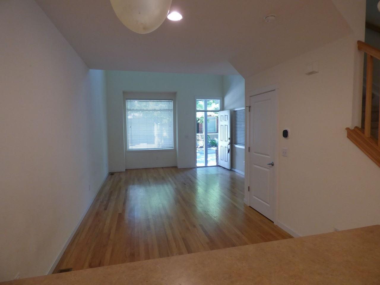 818 S Terry St - Photo 3 of 14