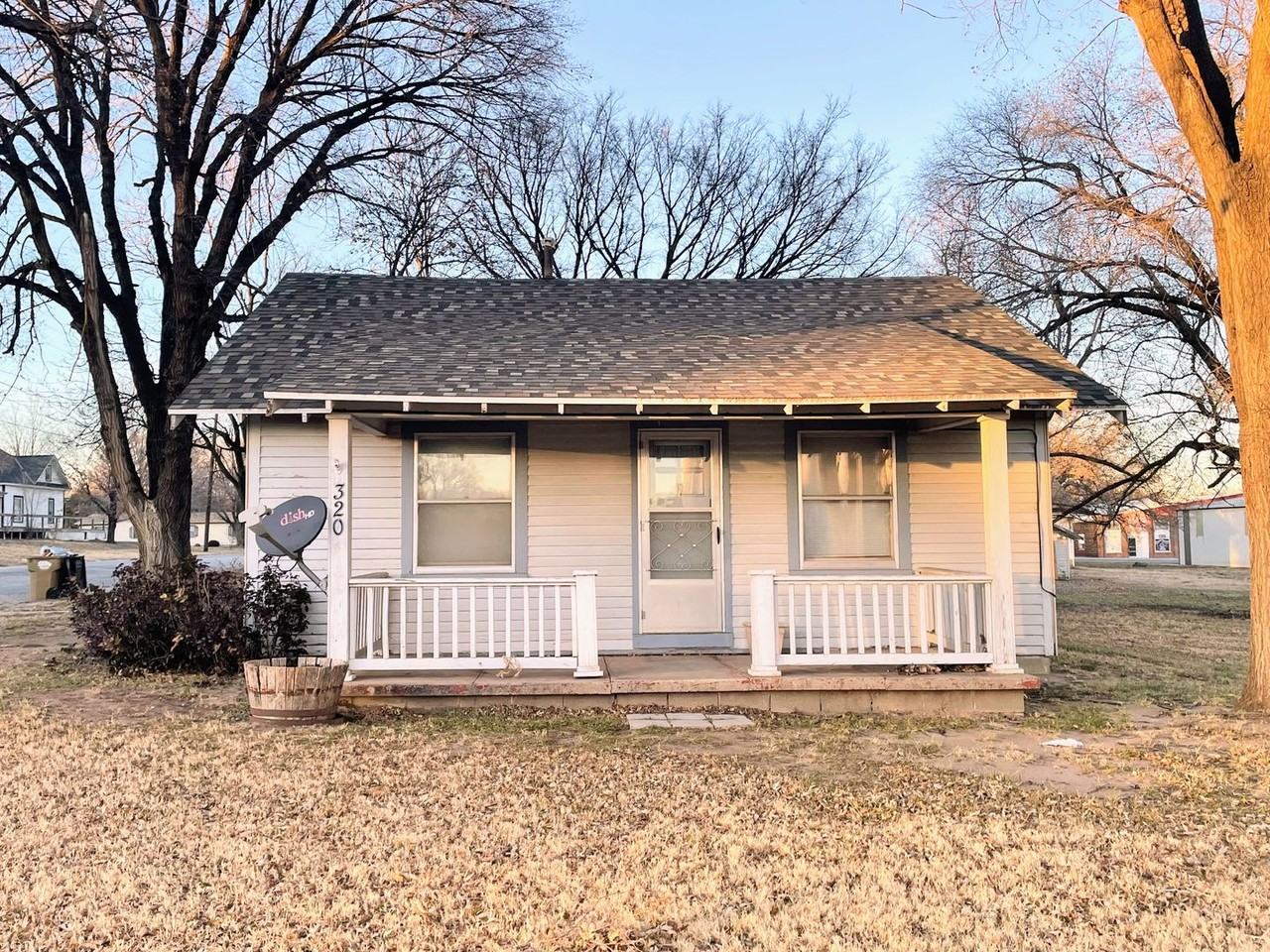 320 W Arlington St - Photo 2 of 19