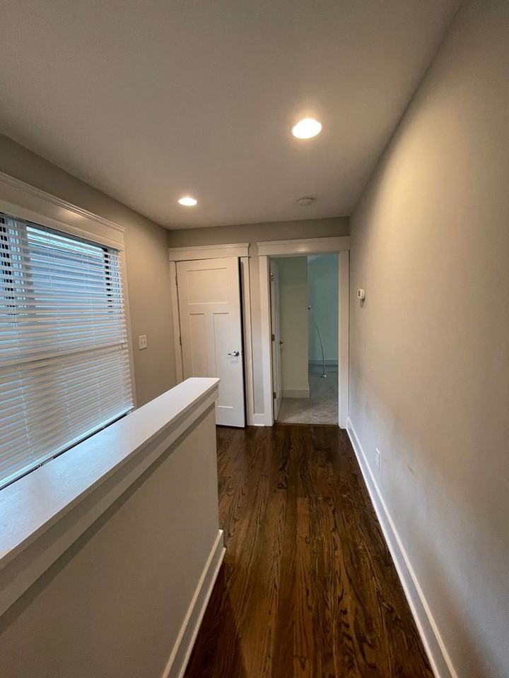 220 Copley Ln - Photo 3 of 31